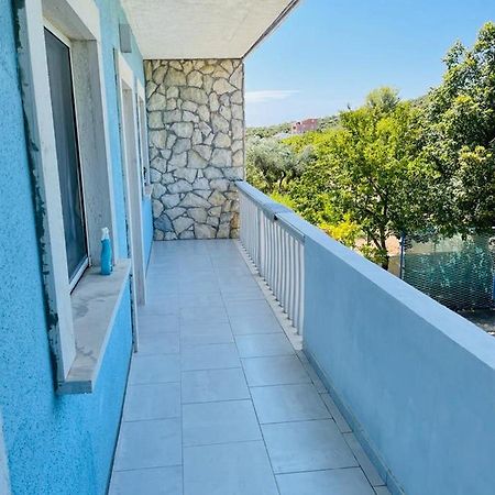 Apartamento Oaza Mira Tisno Exterior foto