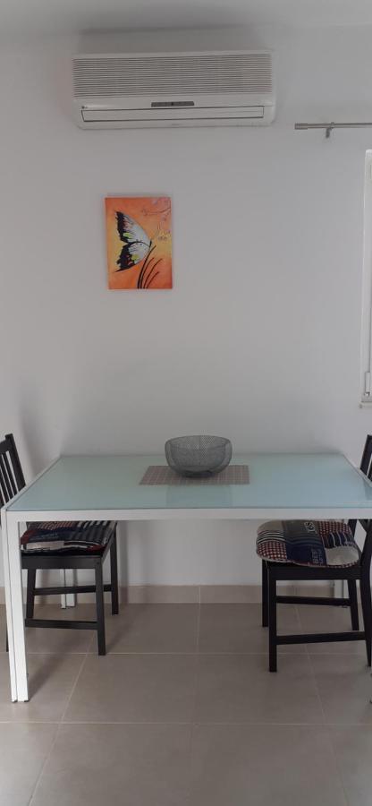 Apartamento Oaza Mira Tisno Exterior foto