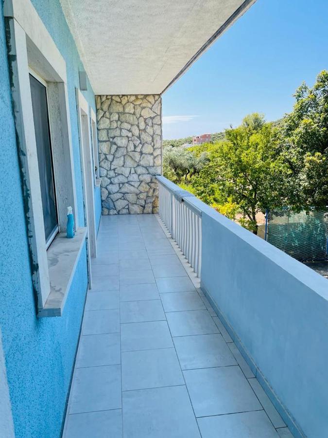 Apartamento Oaza Mira Tisno Exterior foto