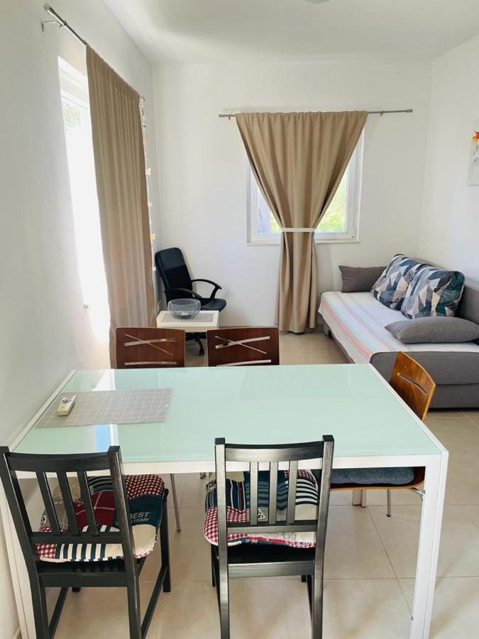 Apartamento Oaza Mira Tisno Exterior foto